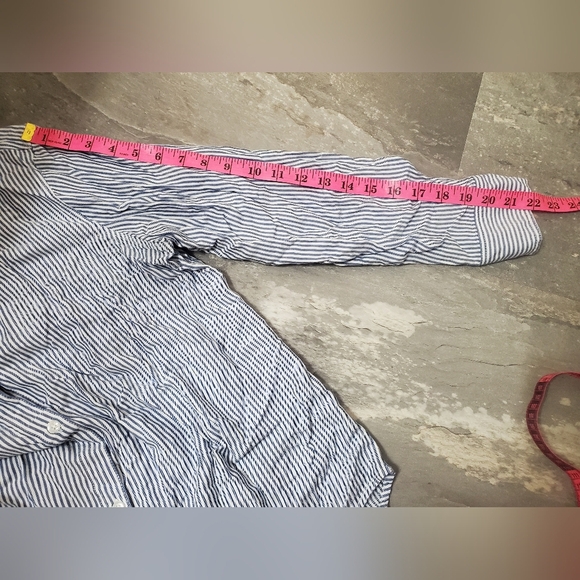 Tahari 100% Rayon Button Down Long Sleeves Shirt. Striped. White, Blue. Size L. - Picture 8 of 10